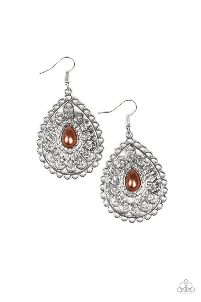 Glamour Grandeur Brown Earrings