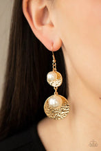 Load image into Gallery viewer, Pearl Dive Gold Earrings