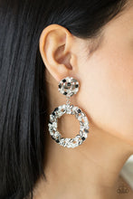 Load image into Gallery viewer, Party Ensemble Black Earrings