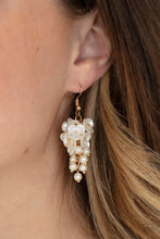 Load image into Gallery viewer, Bountiful Bouquets Gold Earrings