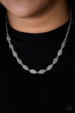 Load image into Gallery viewer, Daisy Dream Silver Necklace