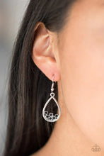 Load image into Gallery viewer, Raindrop Radiance Black Earrings