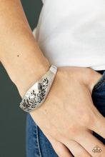 Load image into Gallery viewer, Fond of Florals Silver Hinged Bracelet