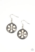 Load image into Gallery viewer, Saguaro Spring White Earrings