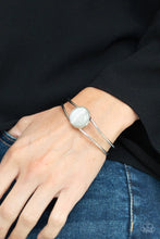 Load image into Gallery viewer, Winning Glow White Hinged Bracelet