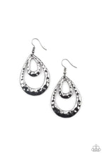 Load image into Gallery viewer, Museum Muse Black Earrings