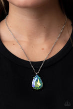 Load image into Gallery viewer, Illustrious Icon Green Necklace
