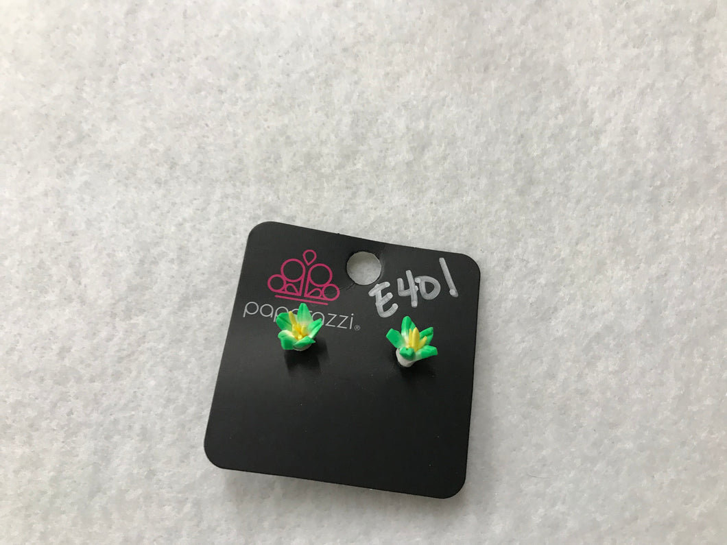 Starlet Shimmer Flower Green Earrings #401