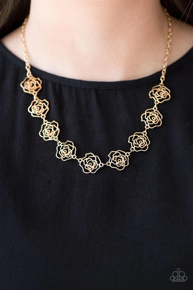 Fleur de Flirt Gold Necklace