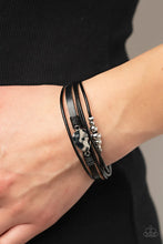 Load image into Gallery viewer, Tahoe Tourist Black Magnetic Bracelet